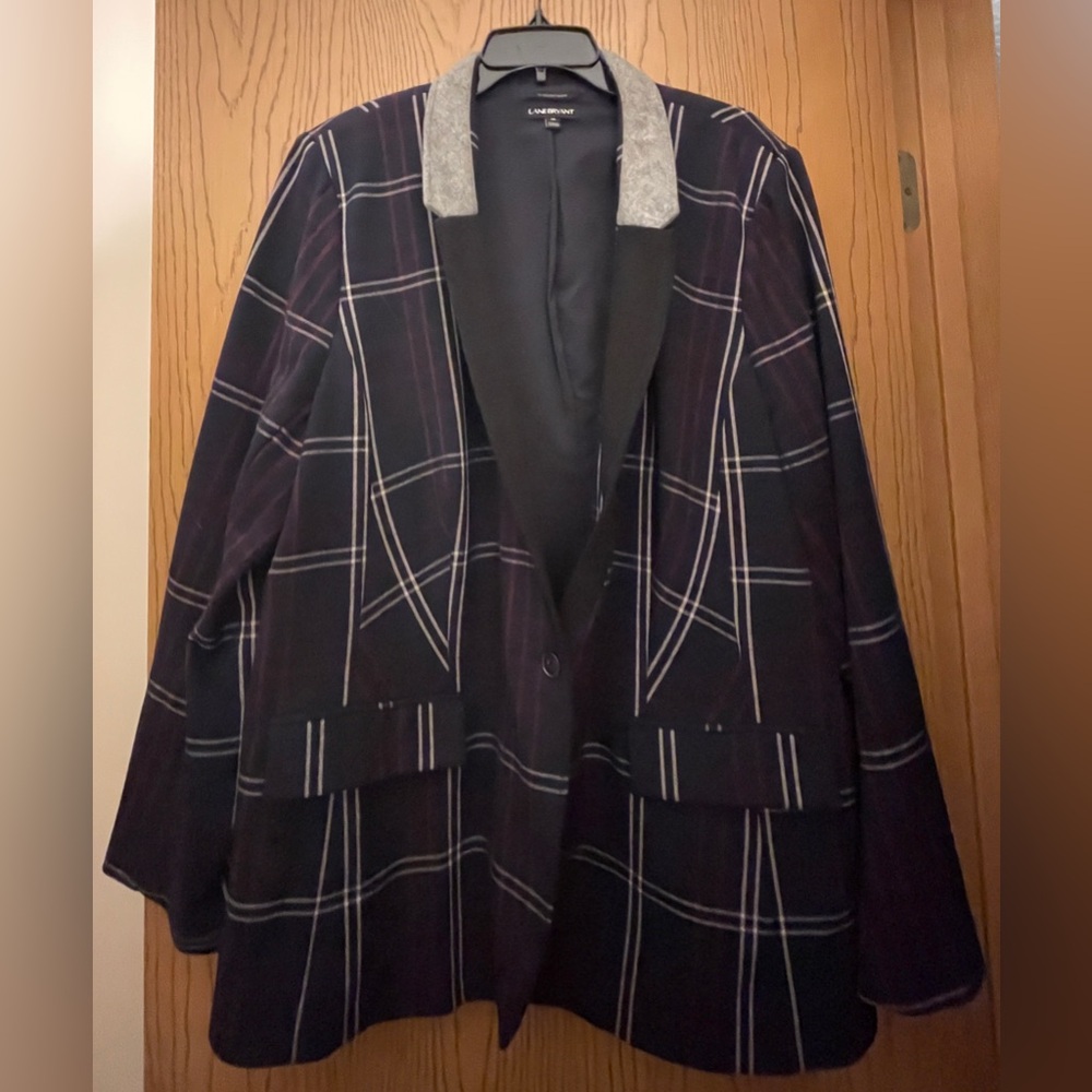 Women’s Plus Sz 24 blazer blue with burgundy and cream lines.